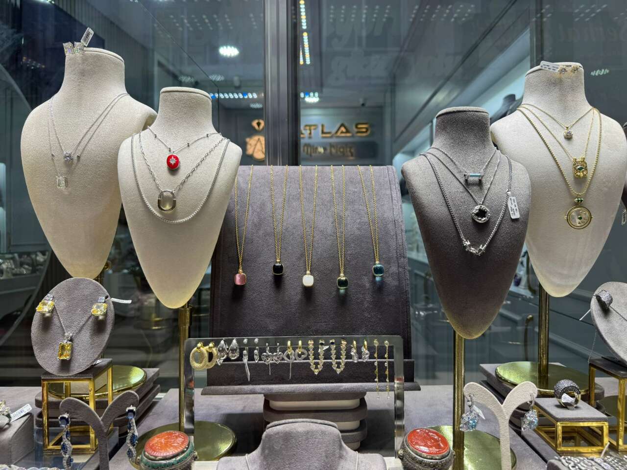 Menteşe'de 14 Şubat’ta Gümüşe İlgi: Ürünler 1.000 TL’den Başlayıp 160 Bin TL’ye Çıkıyor 9